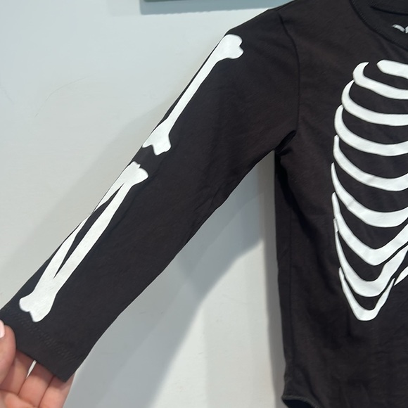 Chaser Black Skeleton w red heart graphic Long Sleeve Tee size 6 kids new - Picture 7 of 8